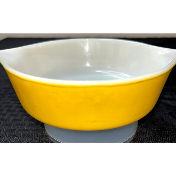 PYREX Butterfly Gold Casserole Dishes - Lot of Three - Picture 6 of 7